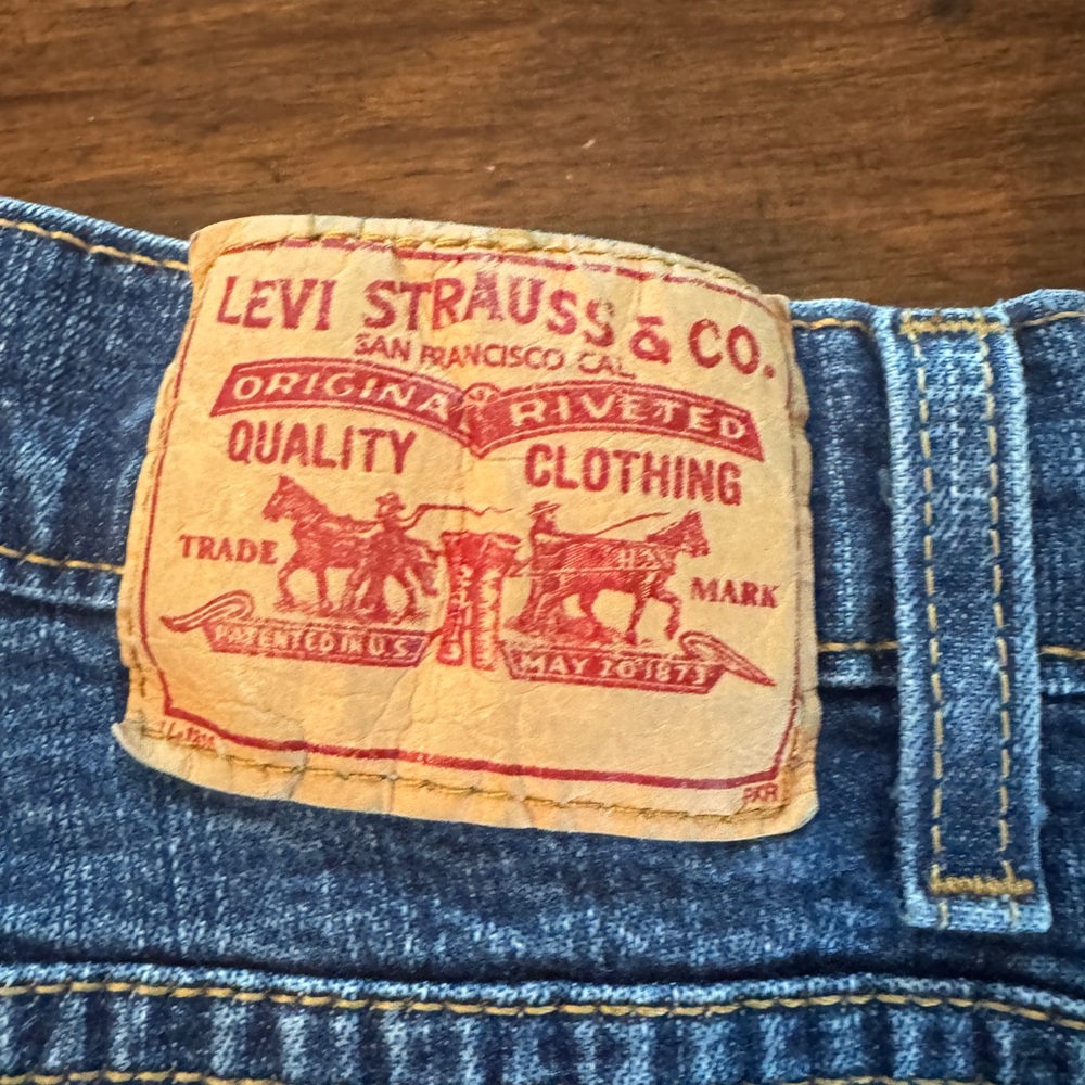 Woman’s Levi's 550’s Blue JeansSize 12S - Picture 3 of 9